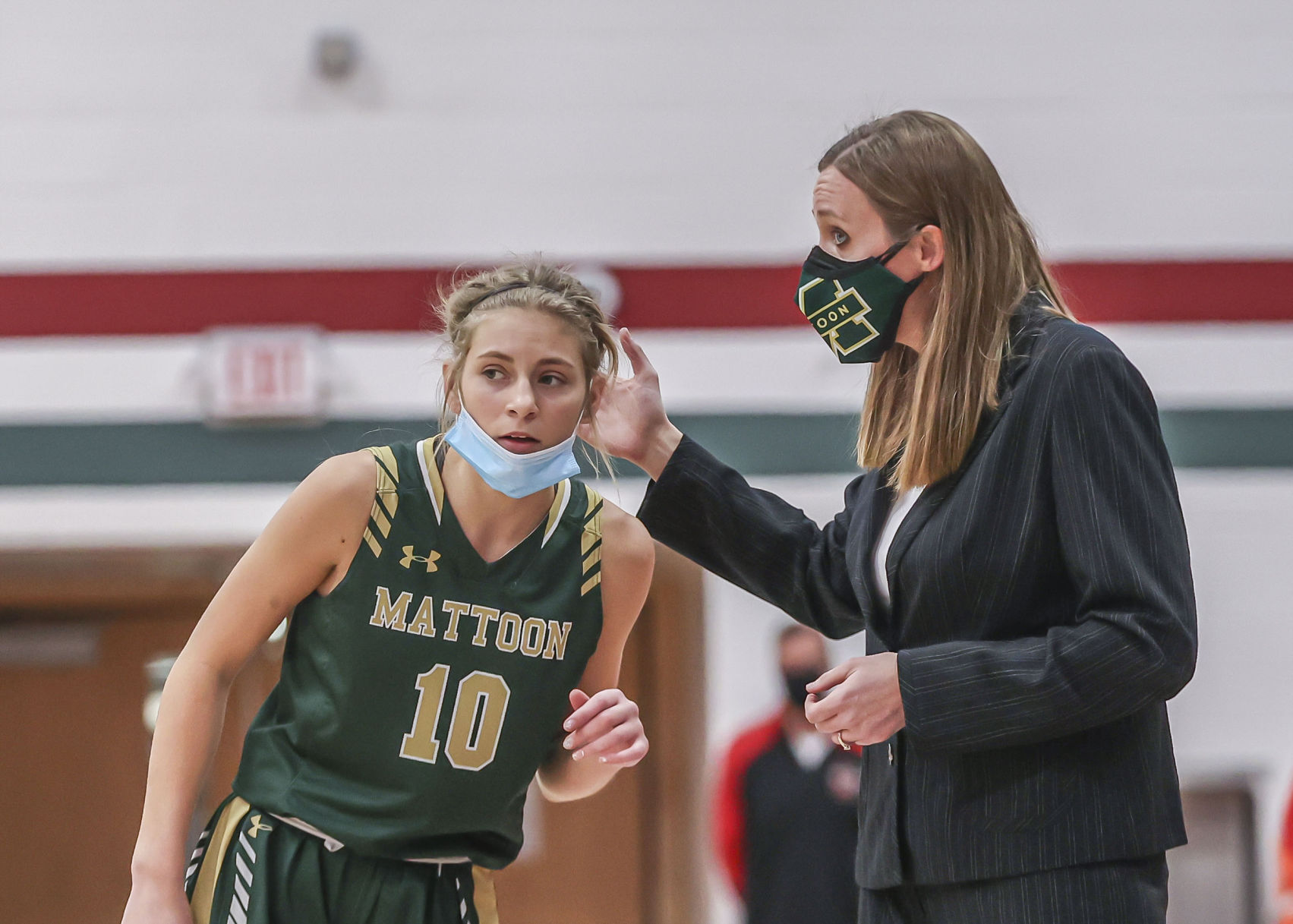 Mattoon girls at Lincoln 24 011422.JPG